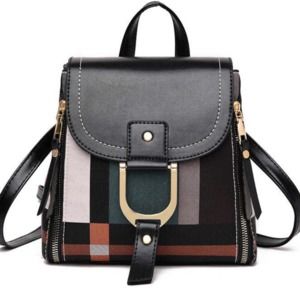 Meet your Posher, Franchesca